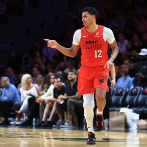 江南体育APP-哈克斯：德鲁·史密斯表现稳定攻防带来很多贡献 加德纳展现能量